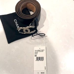Chanel leather Belt with tag